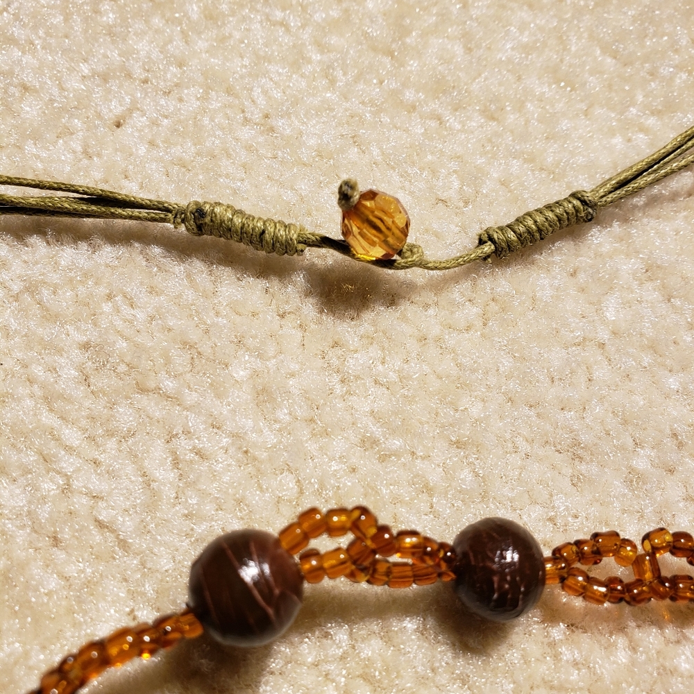 16" Contemporary Shell Necklace - Picture 4 of 4